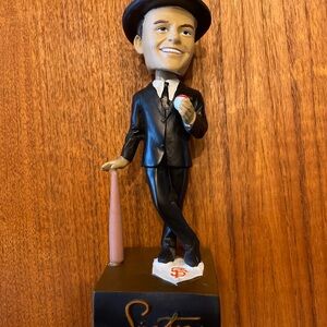 Brand new : Rare - San Francisco Giants - Frank Sinatra Bobblehead